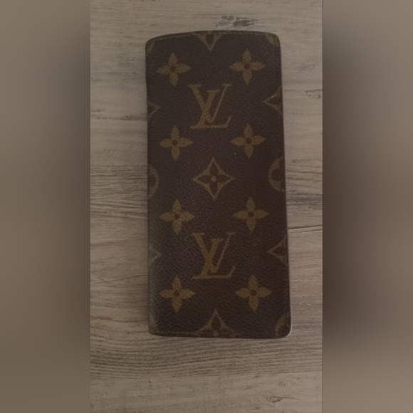 Authentic Louis Vuitton Eye Reading Glasses Case Holder Monogram LV - Picture 8 of 16
